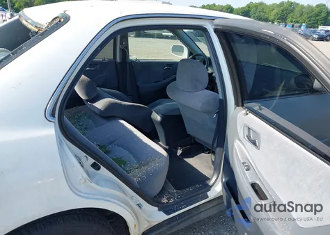 2001 Honda Accord 2.3 Lx from USA, damaged, VIN 1HGCG66551A140069